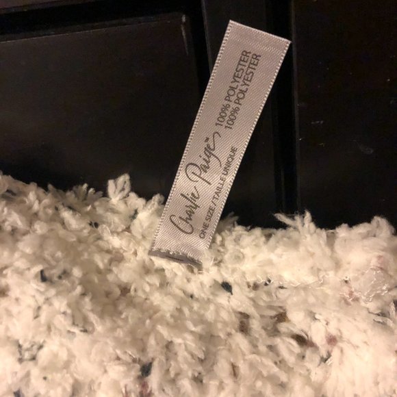 NWOT Cozy ♾️ Infinity scarf - Picture 4 of 4